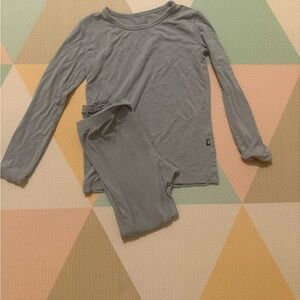 Kyte BABY Soft Gray Long Sleeve Pajama Set Size 4T